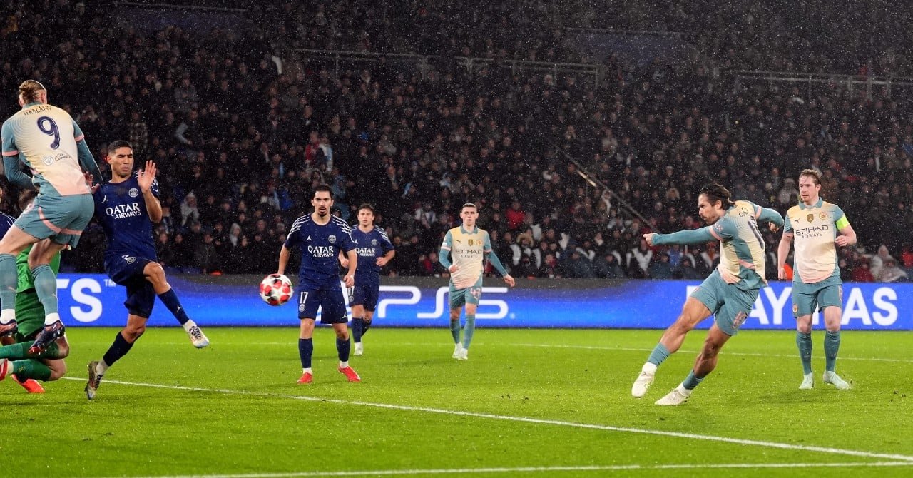 Paris Saint-Germain vs Manchester City in the UEFA Champions League.