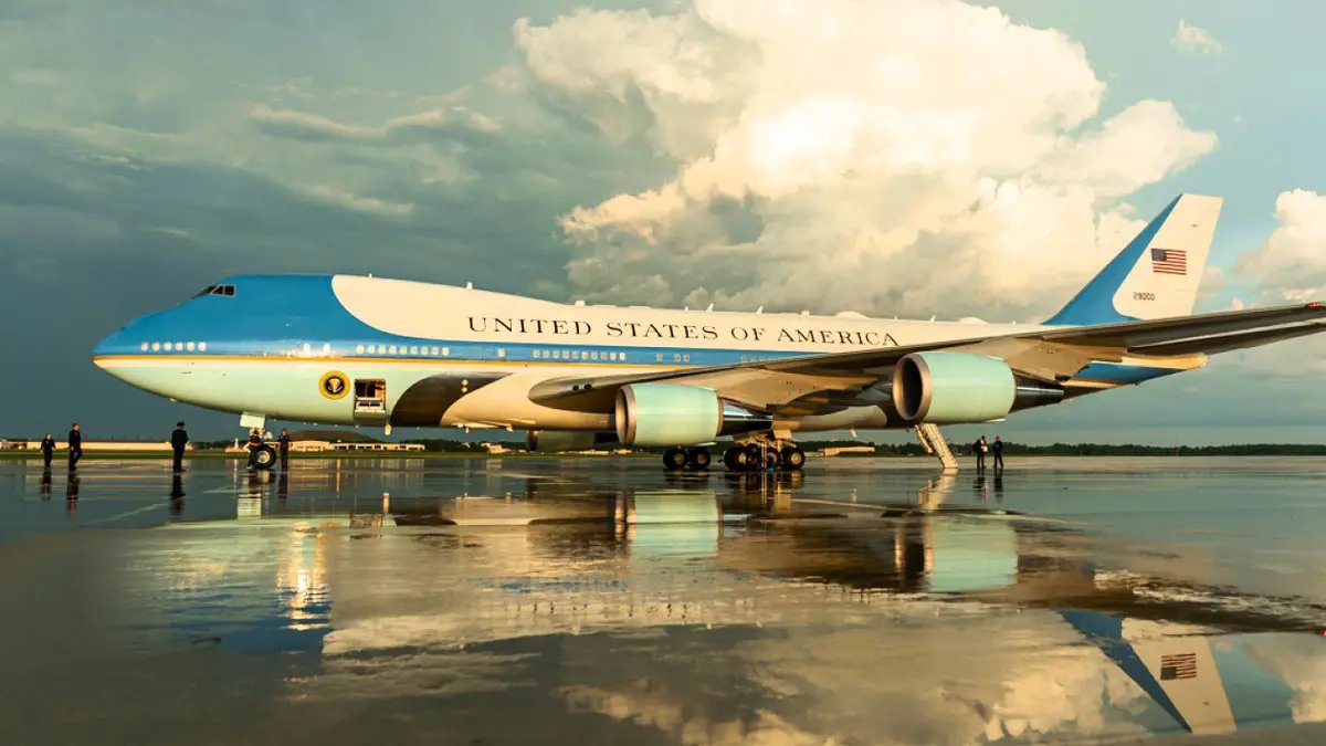 Air Force One on the tarmac.