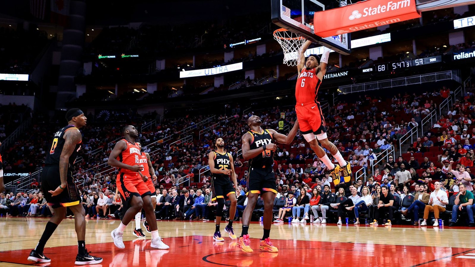 The Houston Rockets defeated the Dallas Mavericks 135-117 in Macao on October 9.