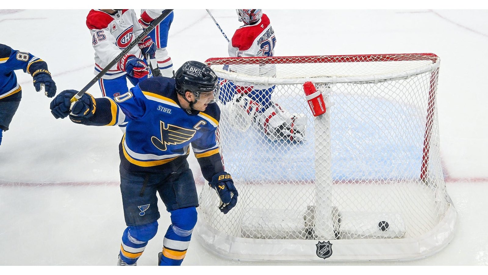 St. Louis Blues action, in file imagery; the Blues scored seven against Ottawa on Tuesday night.