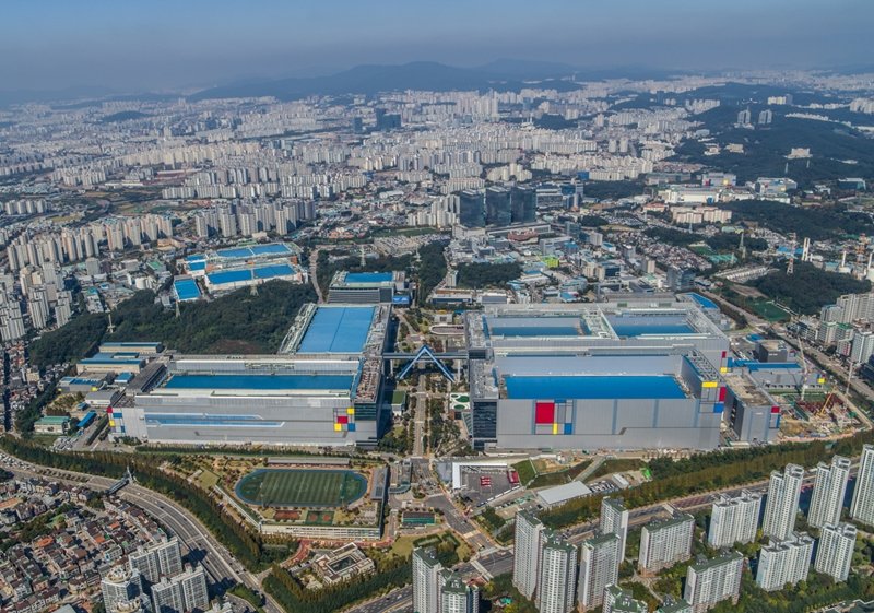 A Samsung semiconductor production line. Samsung's AI memory boom drove a record $80 billion quarterly profit estimate.