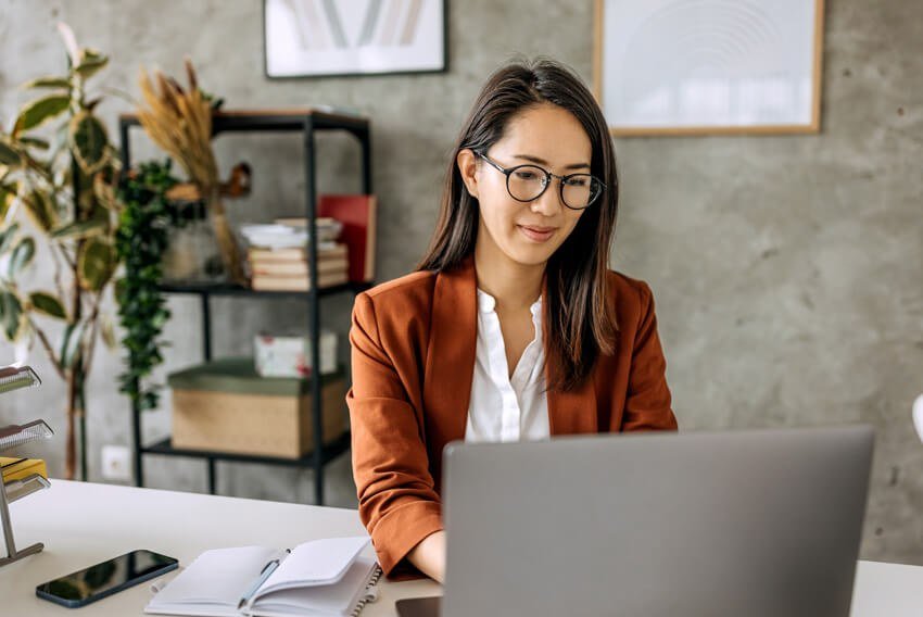 An office team at work. Managers say AI output is harder to evaluate, a Nielsen survey finds. (File photo)